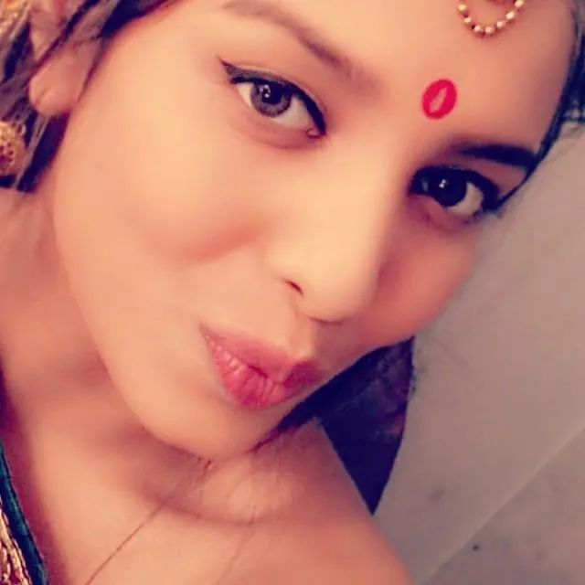 Salah satu pose selfie Riya Deepsi. Cantik kan? @pinkvilla