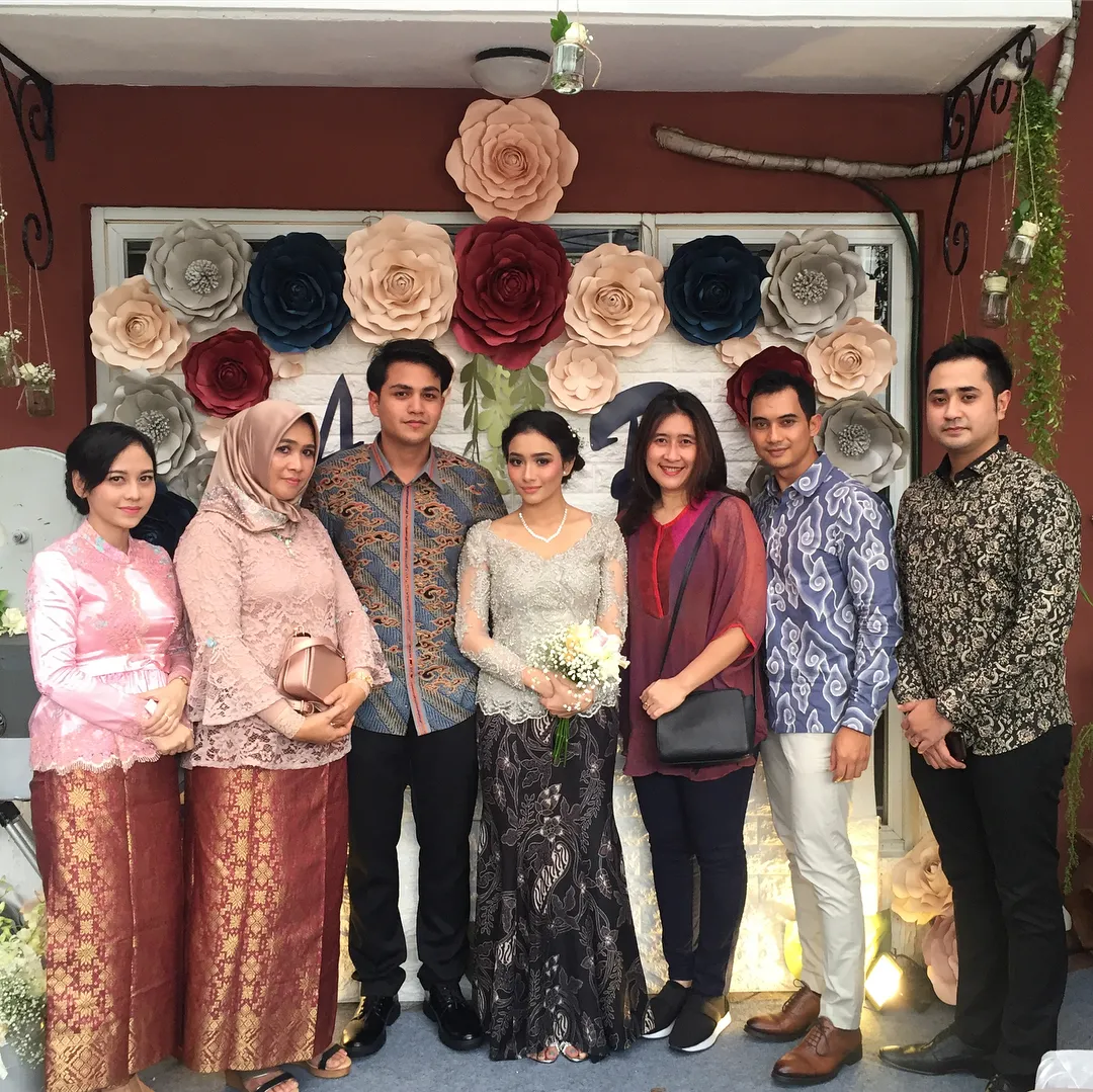 Rizky dan Adzana resmi lamaran @instagram/mamsyulstm