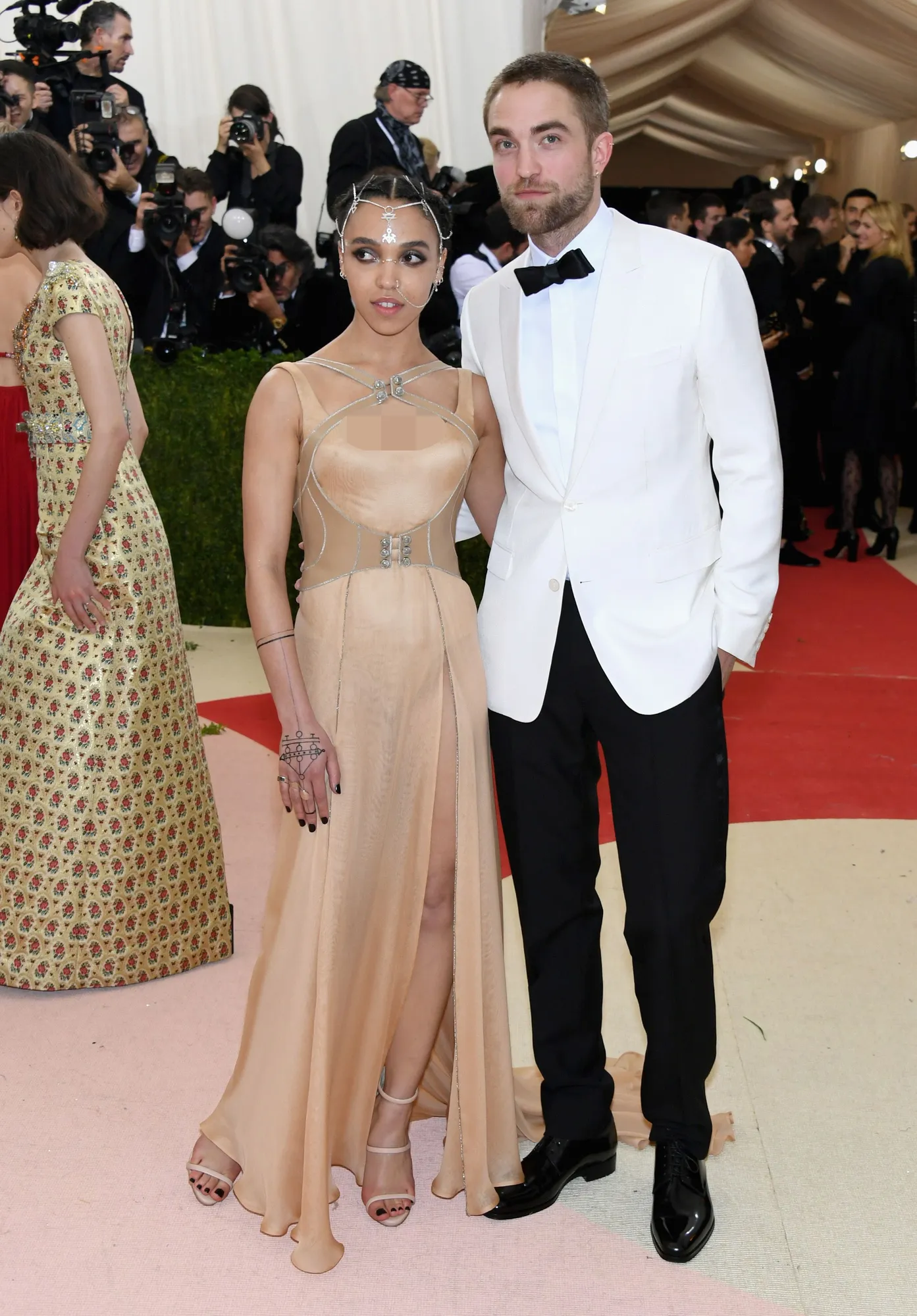 Pattinson dan Twigs di Met Gala © AFP