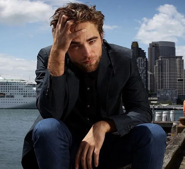 Robert Pattinson