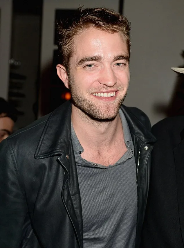 Robert Pattinson @ dailymail.co.uk