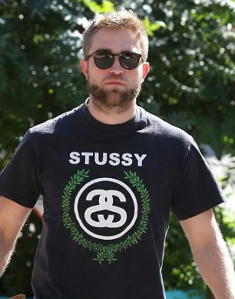 Robert Pattinson @ dailymail.co.uk
