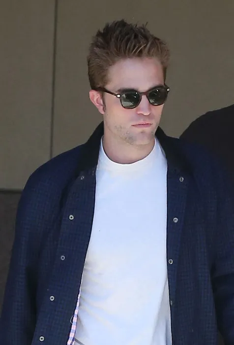 Robert Pattinson @ fameflynet.com