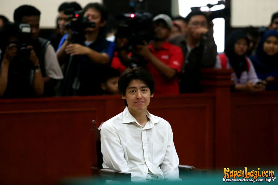 Roger mengungkap rintihan hatinya.