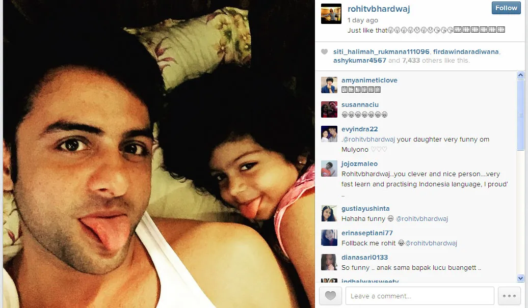 Ini dia pose kompak melet bareng ala ayah - anak, Rohit Bhardwaj dan Tia @instagram.com/rohitvbhardwaj