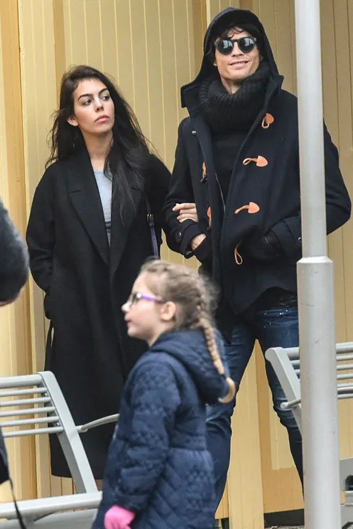 Ronaldo 'menyamar' saat kencan © Dailymail.co.uk