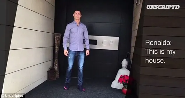 Ronaldo pamerkan rumahnya lewat video © Unscripted