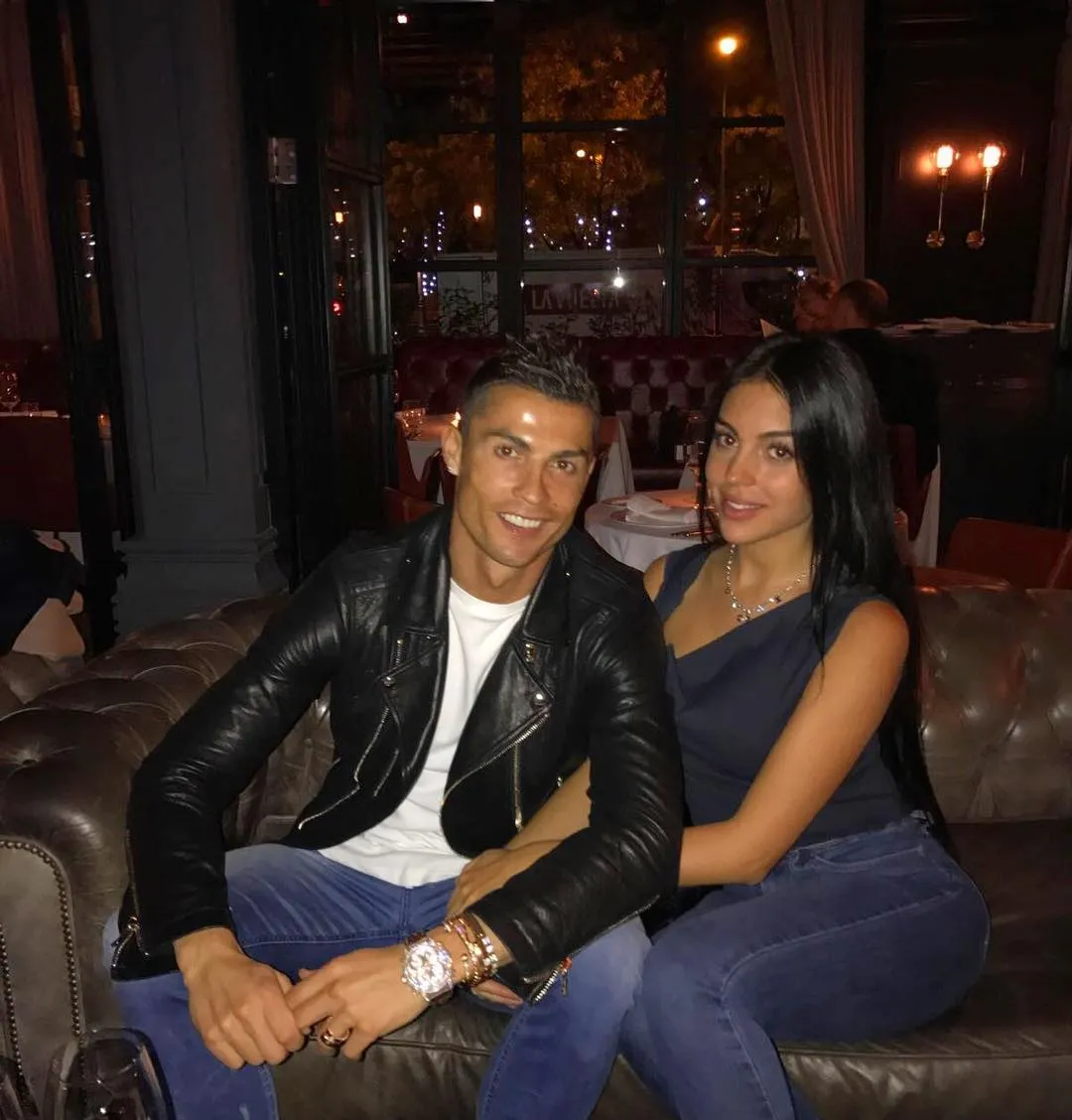 Georgina kembali cantik dan seksi usai melahirkan © instagram.com/cristiano