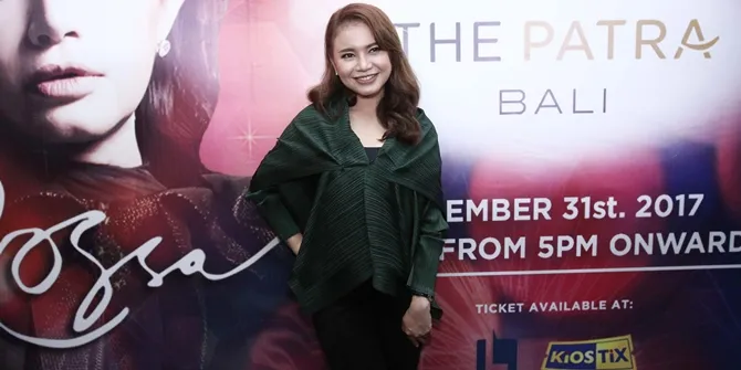 Bekerja pada malam tahun baru, membuat Rossa mematok tarif tinggi untuk penampilannya. © KapanLagi.com/Fikri Alfi Rosyadi