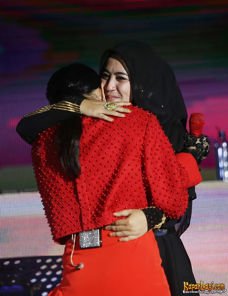 Pipik bantah tengah konflik dengan Rossa. ©KapanLagi.com®/Busan