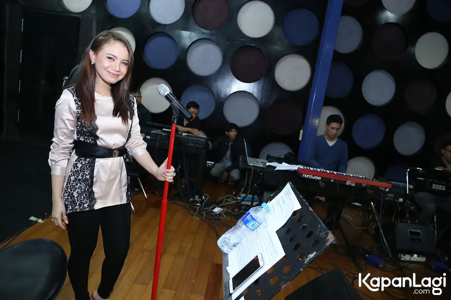 Rossa Menjadi Pengisi Acara © Kapanlagi