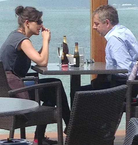 Kencan romantis ala Mr. Bean @ splashnews.com