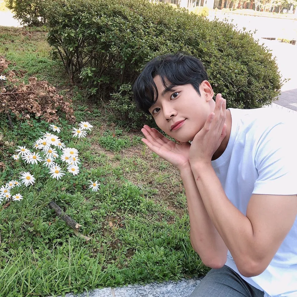 Rowoon SF9 ©Instagram/krwo_on
