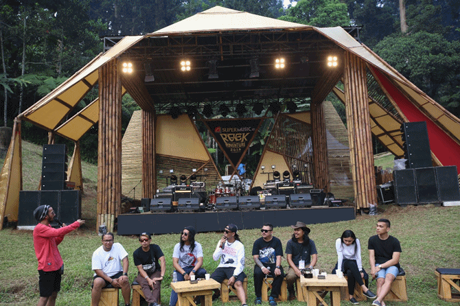 Rocket Rockers dan rekan-rekan musisi pasa sesi sharing SUPERMUSIC.ID ROCKADVENTURE 2018 (credit : kapanlagi.com/Mathias Purnomo)