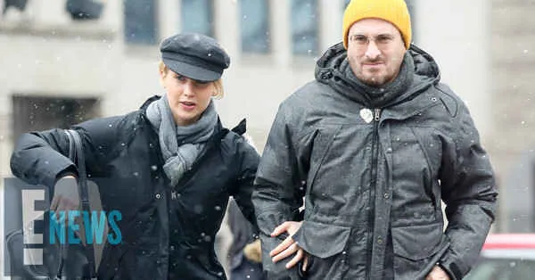 Jennifer Aniston dan Darren Aronofsky dikabarkan makin serius © E! Online