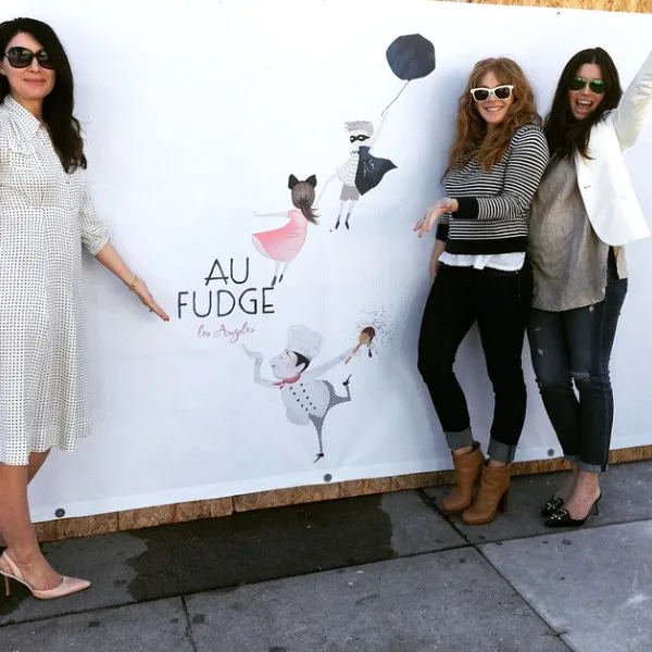 Jessica Biel Pamer baby bumpsnya/©twitter.com/esteestanley