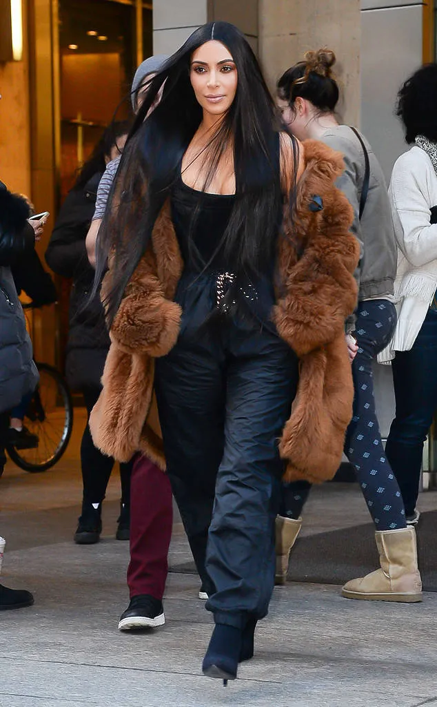 Rambut Kim Kardashian sebelumnya panjang © via E! Online