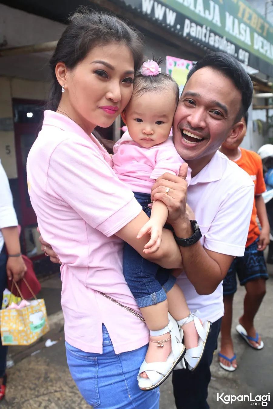 Ruben jarang membawa Thalia ke lokasi syuting © KapanLagi.com®/ Agus Apriyanto
