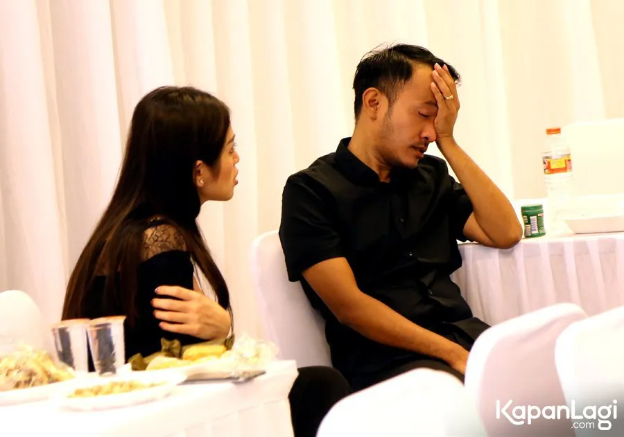 Ruben Onsu merasa kehilangan atas meninggalnya sang ayah © KapanLagi.com®/Agus Apriyanto