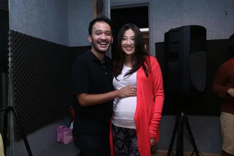 Ruben Onsu dan Wenda sambut bayi dengan sebuah lagu KapanLagi.com®/FikriAlfiRosyadi