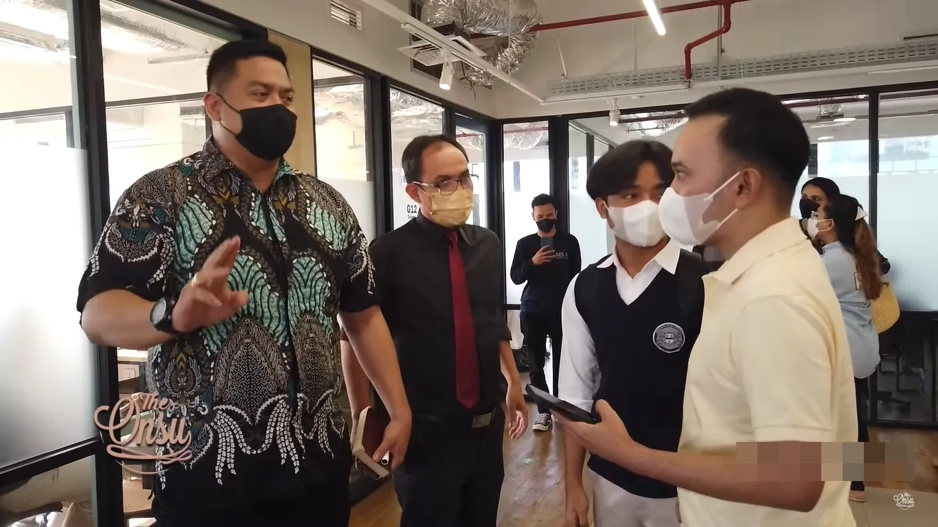 (credit: The Onsu Family YouTube)