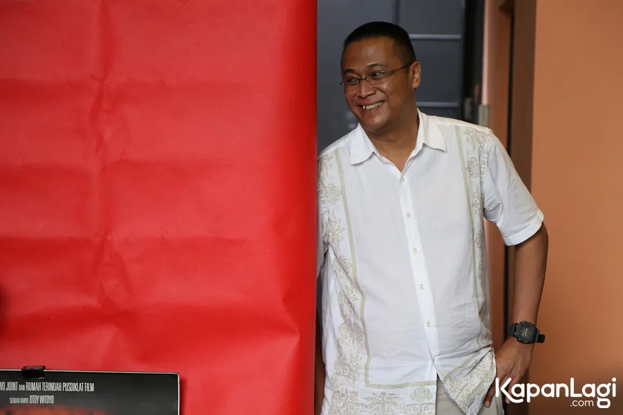 Rudi tampilkan dialog-dialog yang apa adanya di STAY WITH ME © KapanLagi.com®/Agus Apriyanto