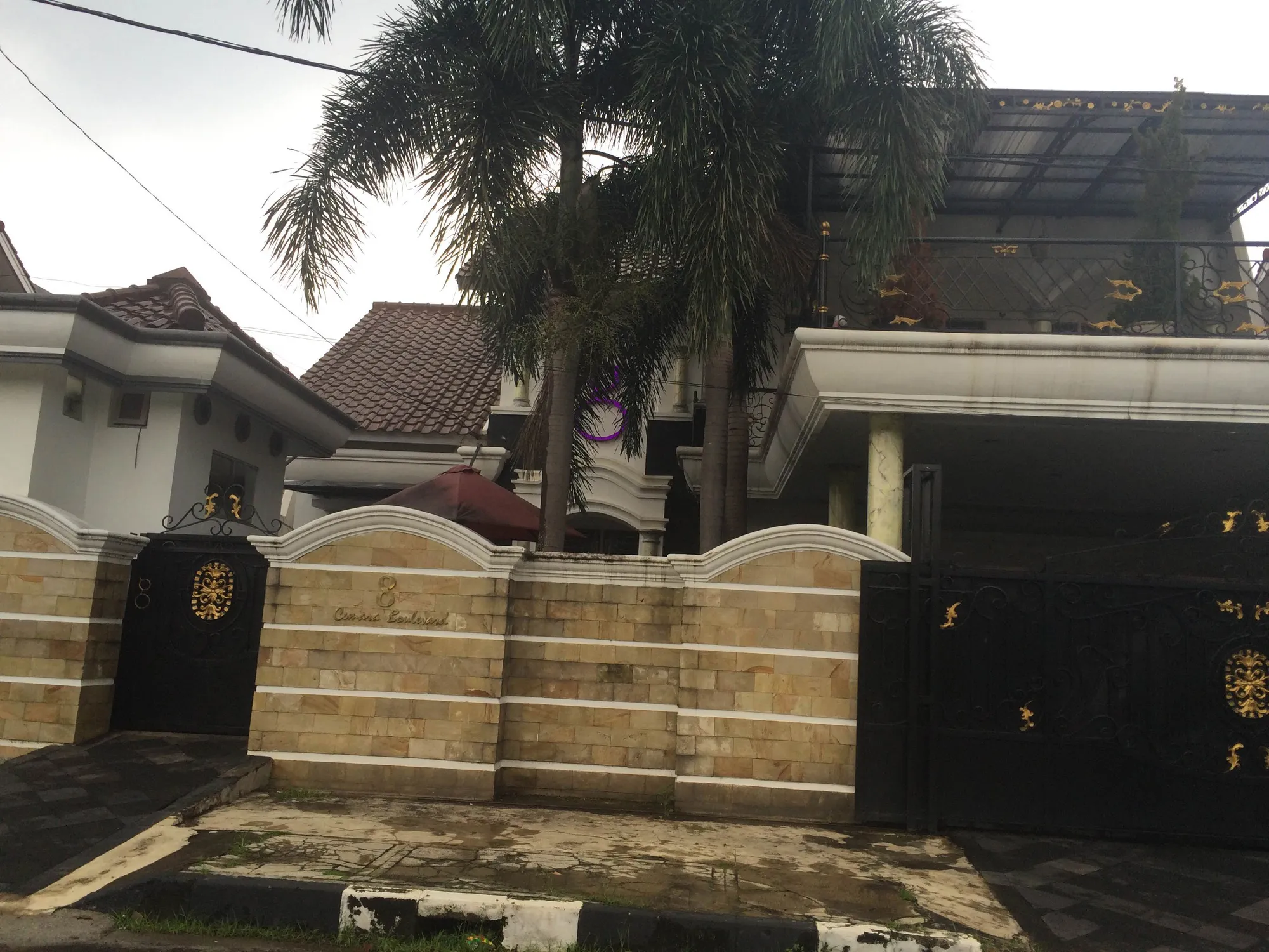 Rumah Pasha terlihat sepi © KapanLagi.com®/Fikri Alfi Rosyidi