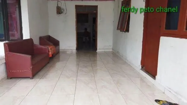 Teras Rumah Betrand Peto