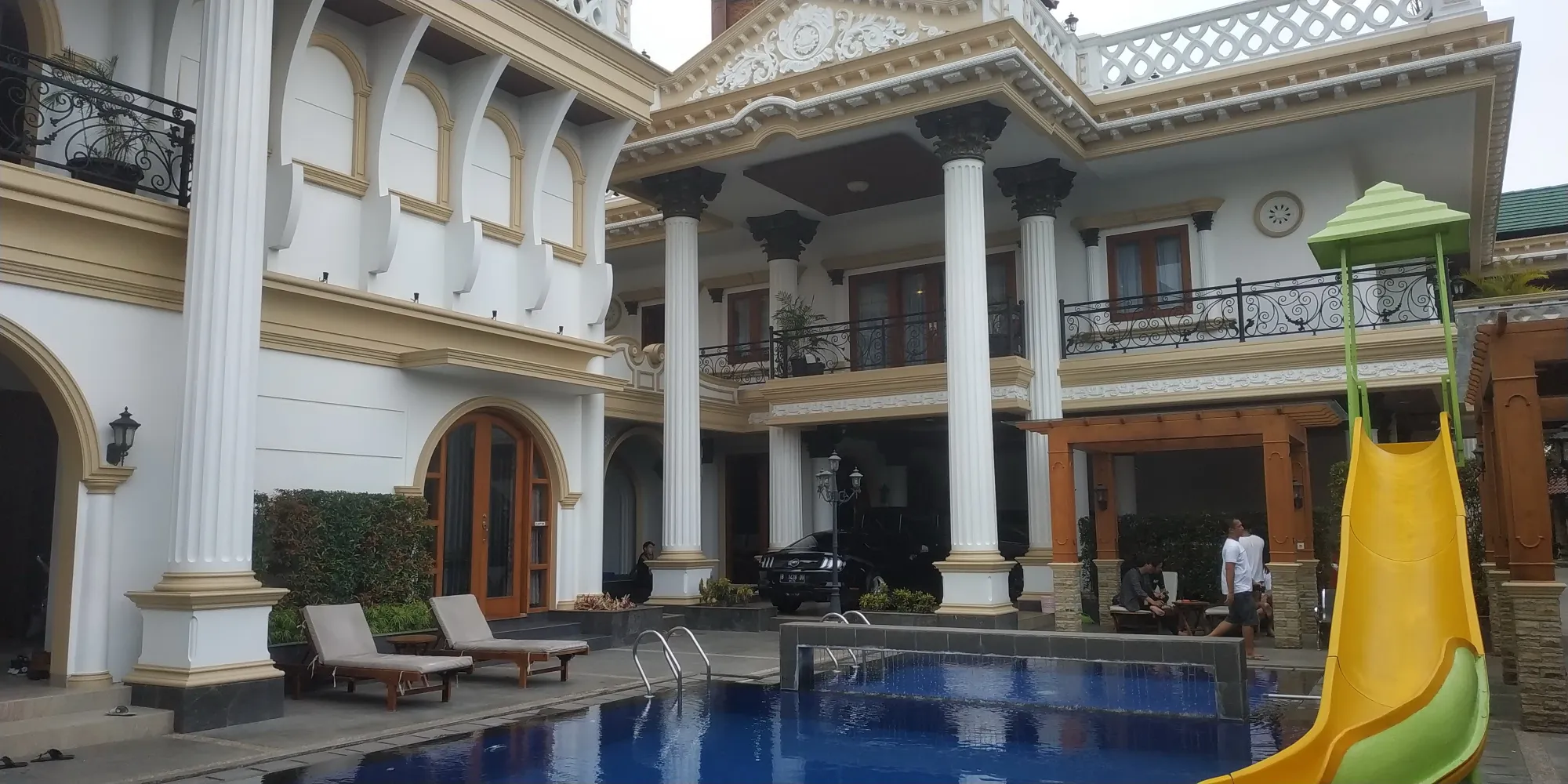 Rumah Sule (credit: Istimewa)