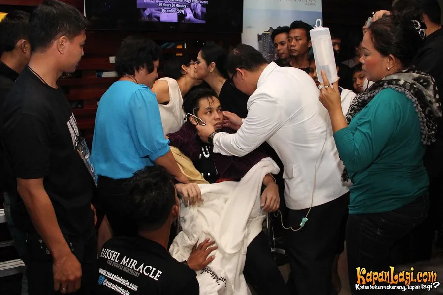 Russel Miracle Diperiksa Secara Medis Usai Menyelesaikan Aksinya