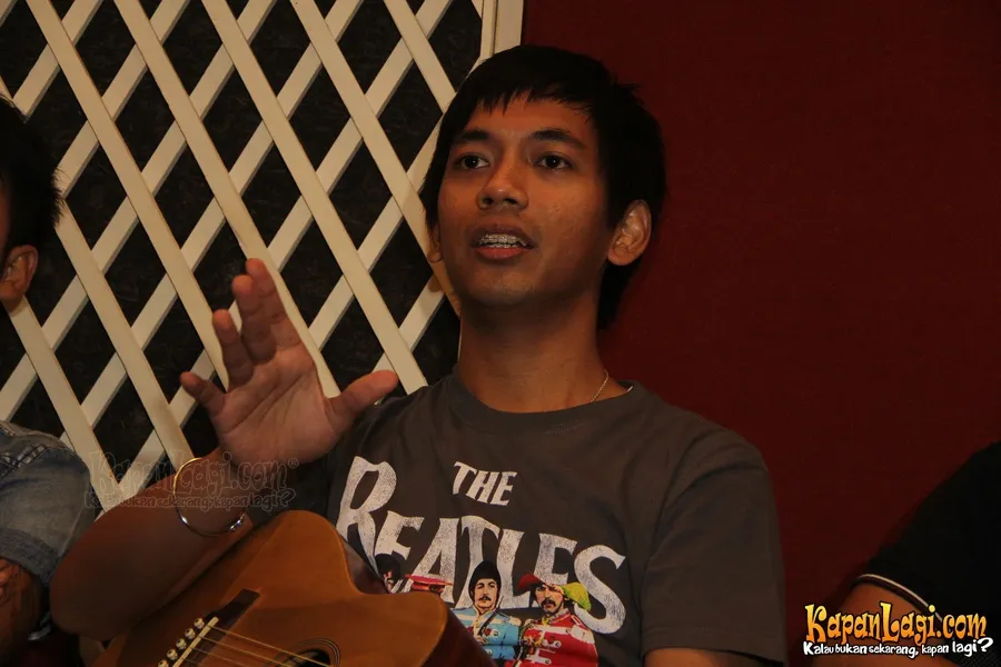 Sementara harus jarak jauh dengan sang istri