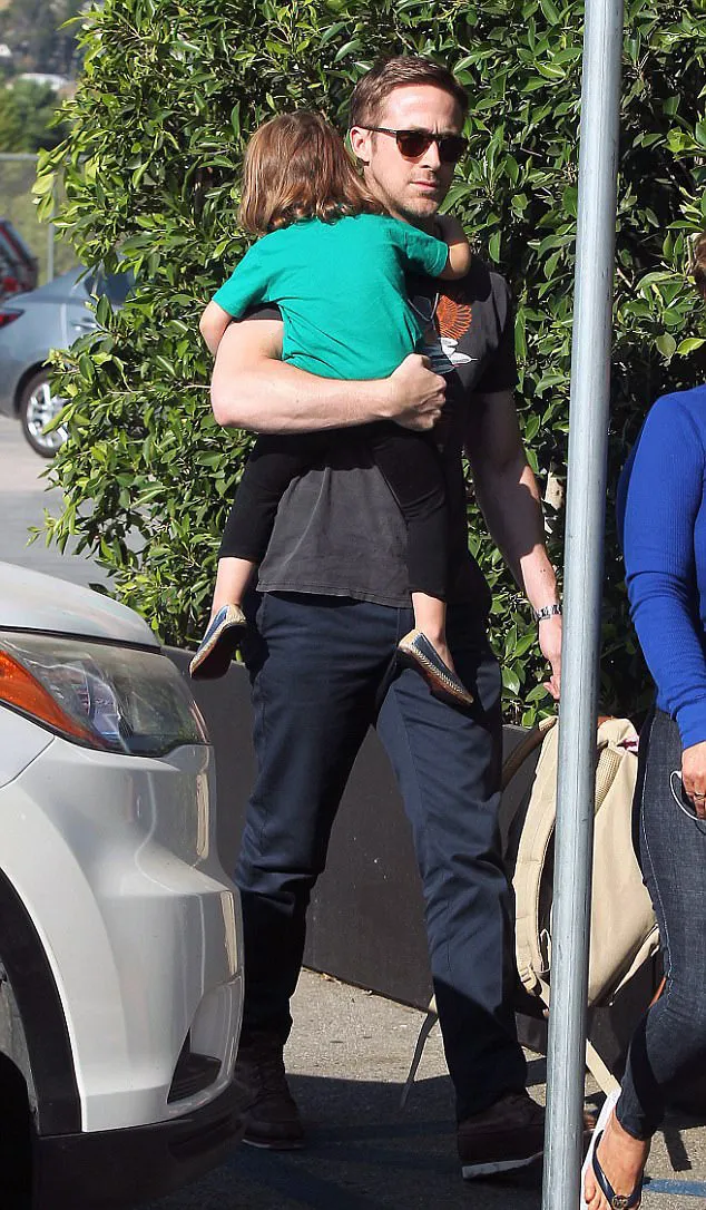 Siapa yang bisa menolak hot daddy seganteng ini? © Splashnews/dailymail.co.uk