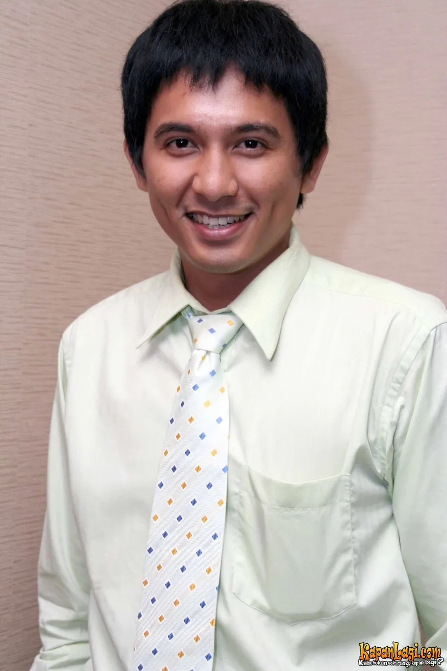 Ryan Delon merasakan kebahagiaan menikah dengan Sharena Gunawan.