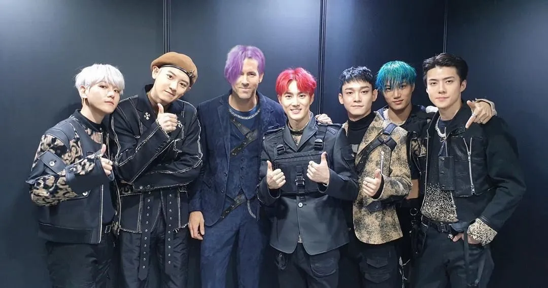 EXO dan Ryan Reynolds (cr: twitter.com/VancityReynolds)