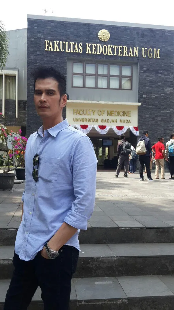 Pihak DR OZ Indonesia mengaku sudah lama tak berhubungan dengan dokter Ryan Thamrin. © Twitter/@droz_ttv