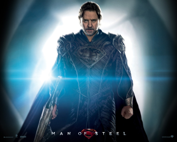 Russell Crowe saat berperan sebagai Jor-El dalam MAN OF STEEL/©Warner Bros.