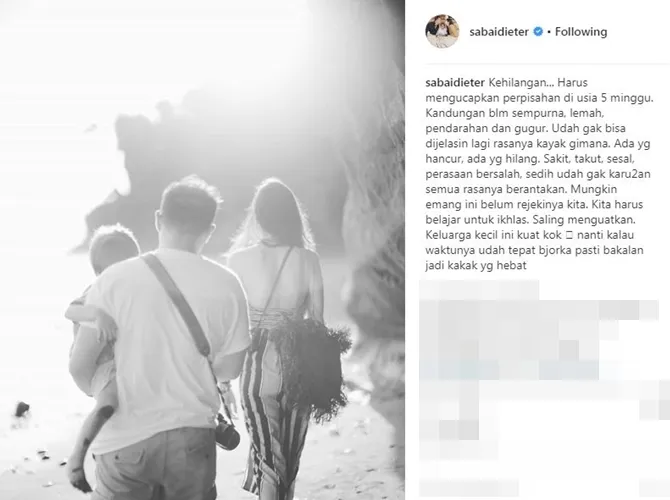Sabhai mengungkapkan rasa sedih karena kehilangan janin di dalam kandungannya. © Instagram/sabaidieter
