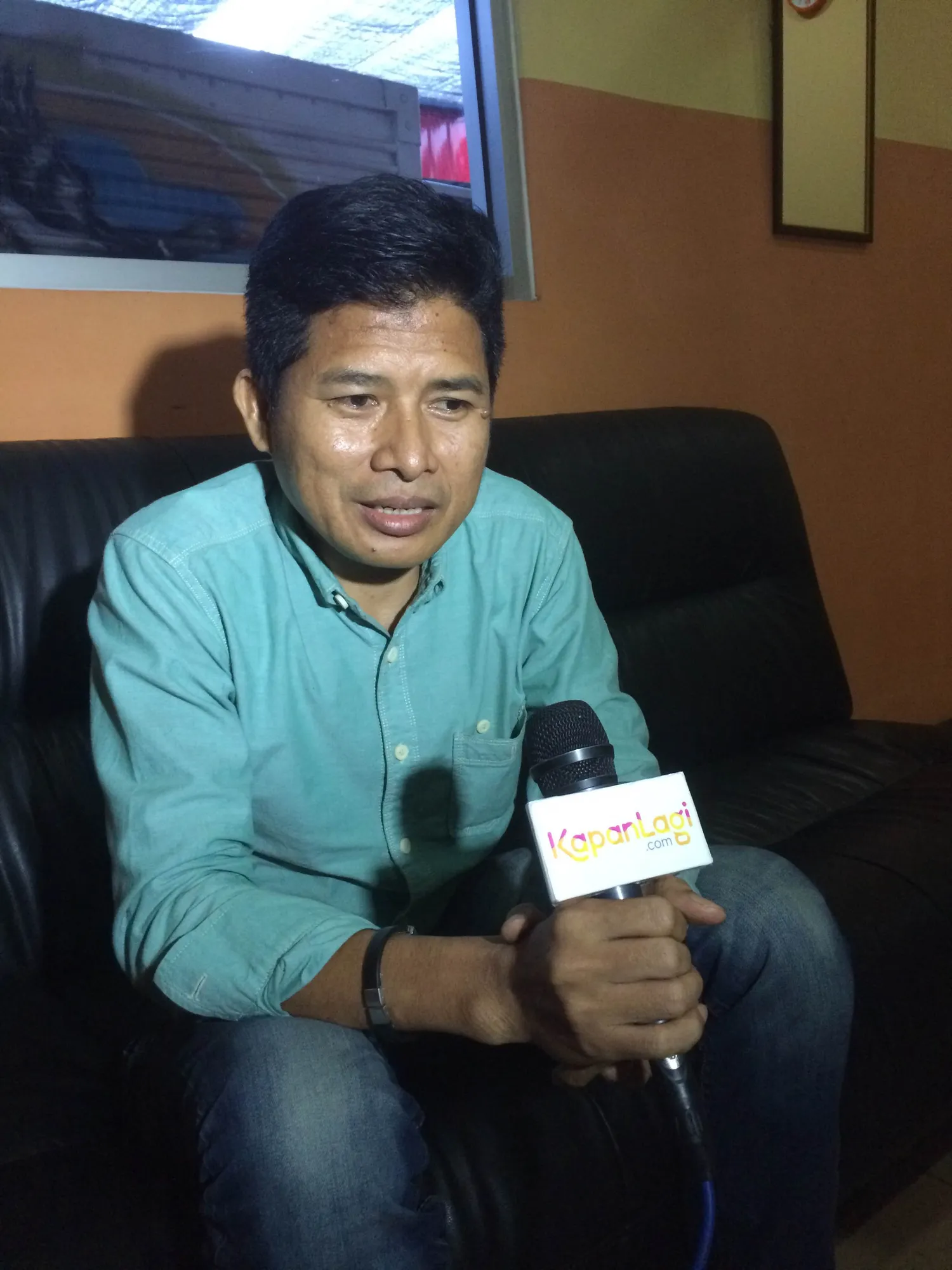 Istri Bapak Nayun meninggal gara-gara dampak kasus penipuan Sandy © KapanLagi.com®/Matias Purwanto