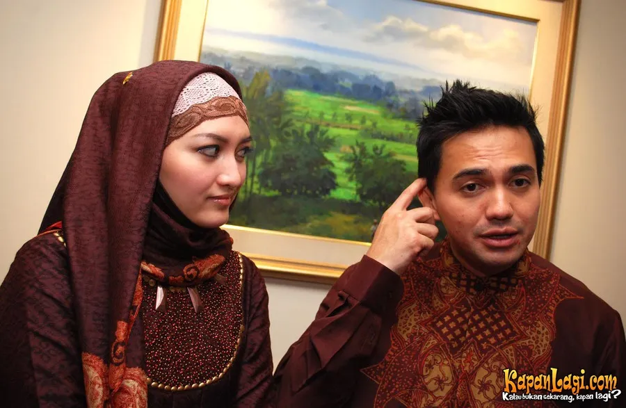 Ditanya apakah ia sudah tak lagi cinta sang istri, Sahrul Gunawan tak tahu. ©KapanLagi.com