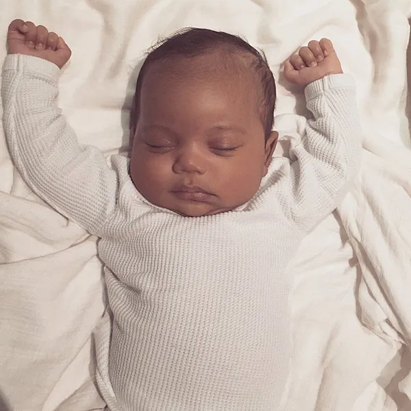 Wajah Saint West, anak kedua Kim Kardashian © Kim Kardashian