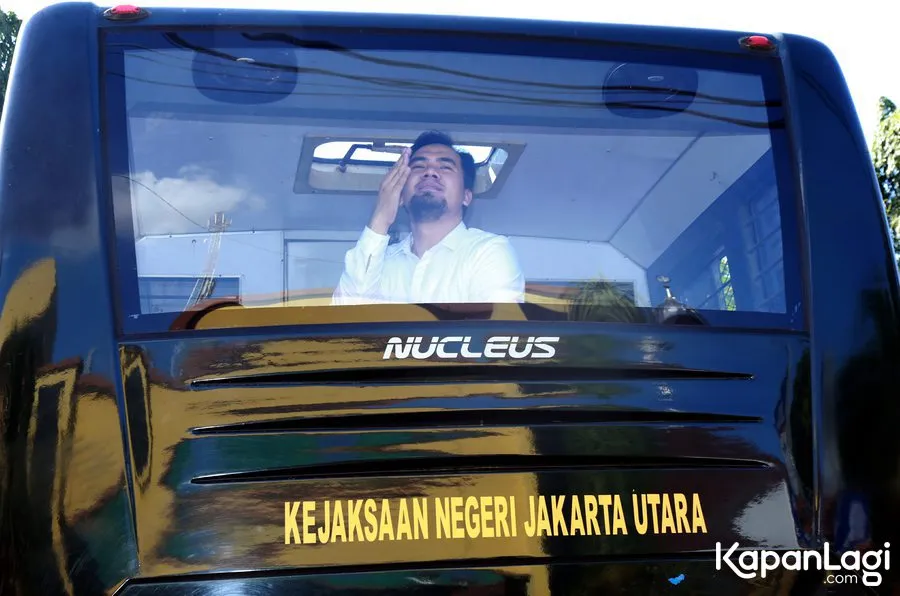 Saipul saat hendak menuju Cipinang © KapanLagi.com®/Agus Apriyanto
