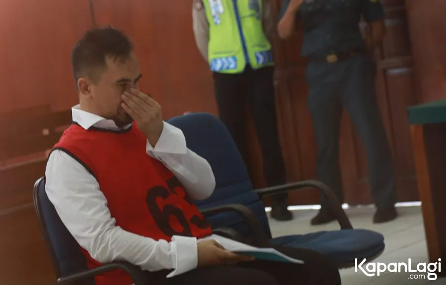 Saipul Jamiell masih harus jalani serangkaian sidang terkait kasus pencabulan. ©KapanLagi.com/Agus Apriyanto