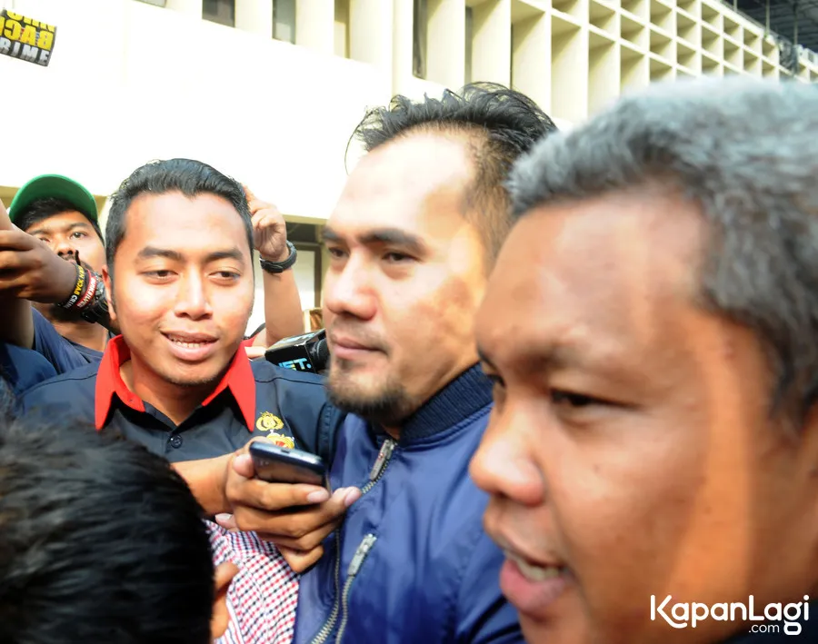 Saipul Jamiell dikunjungi teman pengajiannya di tahanan. ©KapanLagi.com/Bayu Herdianto