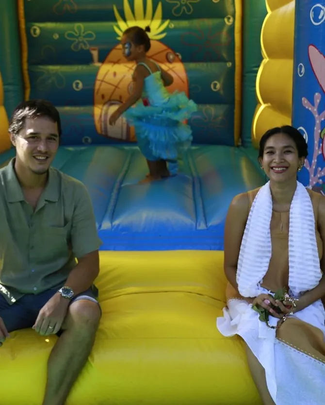 Perasaan senang Happy Salma dan suami rayakan ultah anak (credit: instagram.com/happysalma)