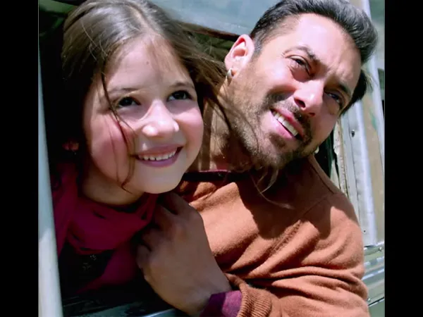 Ini dia sosok imut Harshaali Malhotra yang punya karakter inti dalam cerita 'BAJRANGI BHAIJAAN' @filmibeat.com