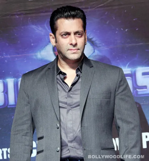 Salman Khan juga mematok tarif yang sama dengan Shahrukh untuk sekali manggung di acara award. @bollywoodlife