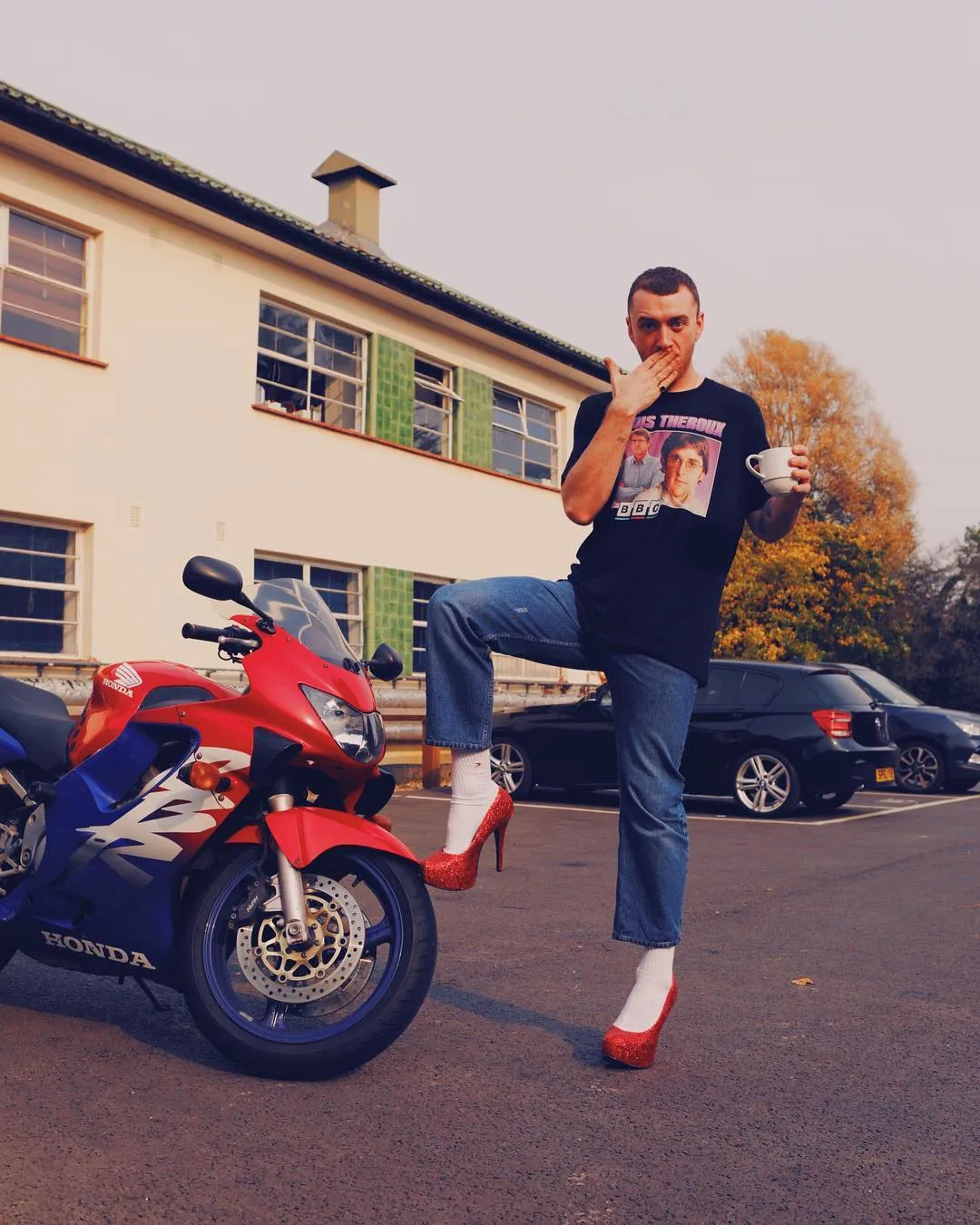 Sam merasa dirinya juga seorang wanita © instagram.com/samsmithworld
