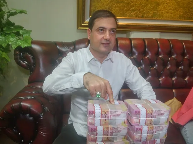 Sam menggelar sayembara berhadiah uang Rp 1 Miliar bagi orang yang berhasil menemukan pelakunya. © Dokumen Pribadi