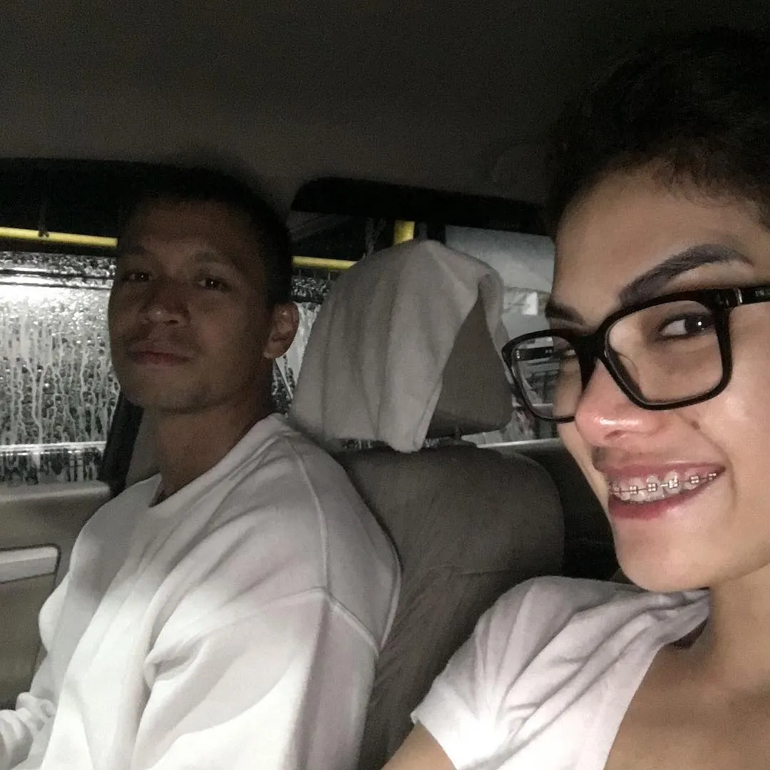 Nikita Mirzani posting selfie bareng Samuel Rizal, so sweet banget. ©Instagram/nikitamirzanimawardi