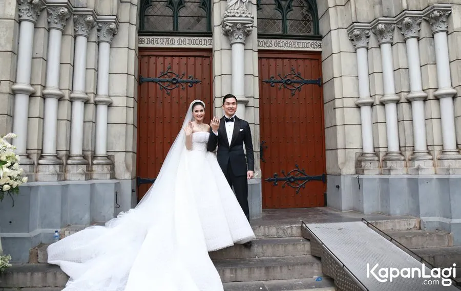 Sandra Dewi dan Harvey Moeis mewujudkan pernikahan impian. ŠKapanLagi.com/Agus Apriyanto